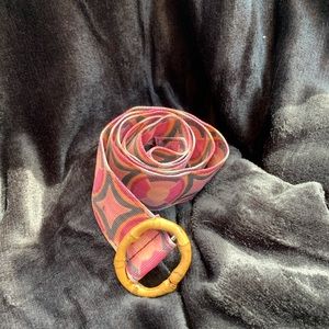 2 for 14 💋💋 Adorable wooden vintage belt